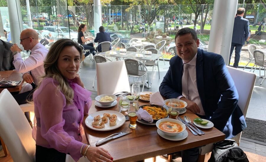 REUNION PARA AFIANZAS ALIANZAS ESTRATEGICAS CON JSS MEDICAL RESEARCH EN BOGOTA, COLOMBIA